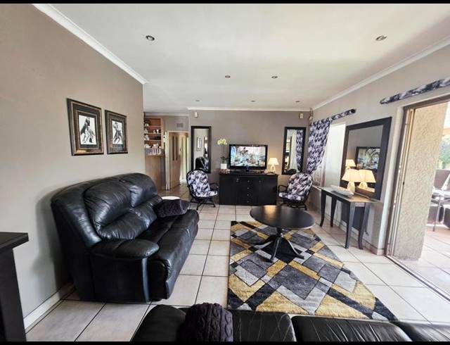 3 BEDROOM HOUSE FOR SALE IN VAN RIEBEECK PARK